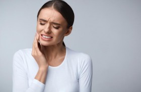 خبراء يشرحون السبب وراء صرير الأسنان وما يمكنك فعله حيال ذلك!