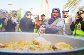 طبخة الألف تساهم في تحضير 7000 وجبة بالتعاون مع بنك الإمارات للطعام