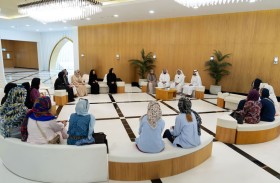 جامع الشيخ زايد الكبير يستقبل وفدا فرنسيا ضمن برنامج «جسور»