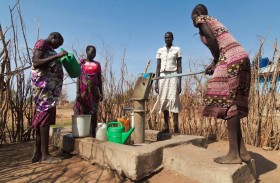 تحذيرات من مجاعات واضطرابات سياسية واجتماعية حول العالم 