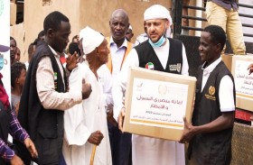 هيئة الأعمال الخيرية بعجمان توزع 5 آلاف طرد غذائي على متضرري فيضانات السودان