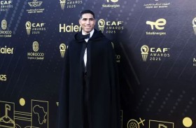 حكيمي يتوج أخيرا بجائزة أفضل لاعب إفريقي 