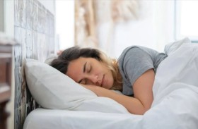 النوم دون وسادة.. فوائد صحية غير متوقعة