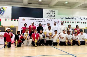 نادي مليحة يختتم الموسم الرياضي بذهبية وفضية في نهائي كأس الإمارات للقوس والسهم داخل الصالات