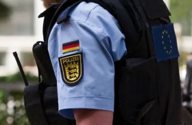 طفل يستنفر الشرطة بعد أن ظنّته جارته لصاً