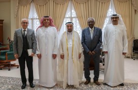 حاكم الشارقة يستقبل وفد الهيئة العربية للمسرح