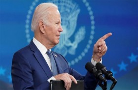 ناشونال إنترست: بايدن يتعامل بمكيالين مع روسيا وإيران