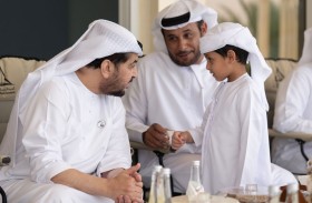 حمدان بن زايد يطّلع على مشروع لإكثار الحبارى والأرنب البري في منطقة الظفرة