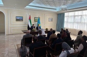 القنصلية الكازاخستانية بالدولة تبحث التعاون التجاري مع عدد من الشركات بالتعاون مع غرف دبي 