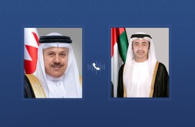 عبدالله بن زايد ووزير خارجية مملكة البحرين يبحثان هاتفيا الأوضاع الإقليمية