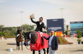 الفارس المصري عمرو جمال ينال كأس بطولة الشارقة الدولية الـ «26» لقفز الحواجز