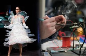 فستان ذكي يتفاعل مع البشر ويزهر بمجرد التلامس