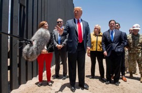  ترامب: الجدار مع المكسيك أوقف كورونا.. وكل شيء 