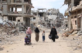 سكان غزة يبحثون عن حل للتخلص من أطنان الركام 