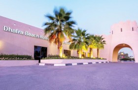 فندق شاطئ ظفرة  بجبل الظنة يوفر أجواءً رائعة للعائلات
