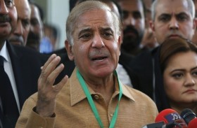 الحكومة الباكستانية تعتزم الاستقالة مبكراً