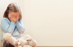 أعراض التوحد لدى الطفل في أول سنتين