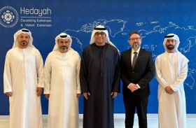 مركزا «هداية» و «باحثي الإمارات» يناقشان سبل دعم الإنتاج العلمي ومكافحة التطرف