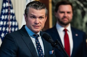 أسبوع حاسم لتحديد مصيره.. هيغسيث يواجه «عاصفة» في الكونغرس