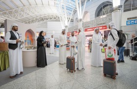 مطار الشارقة يستقبل أولى أفواج الحجيج وسط إجراءات ميسّرة وخدمات متكاملة