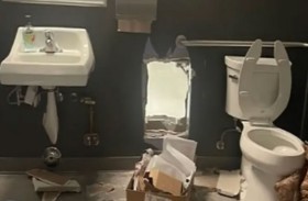 حفرة في الجدار.. سرقة متجر لـ آبل بطريقة عجيبة