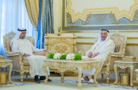 حاكم الشارقة يستقبل وزير الطاقة والبنية التحتية