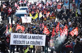 احتجاجات في فرنسا على خلفية مشروع قانون التقاعد