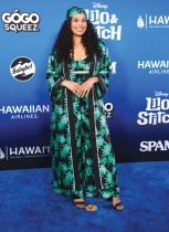 المغنية والممثلة الأمريكية جوردين سباركس لدى حضورها العرض الأول لفيلم ديزني الجديد «ليلو وستيتش» في هوليوود.ا ف ب