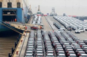 مبيعات السيارات الأمريكية تتغلب على المشاكل التنظيمية وترتفع 2 % في 2025 