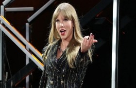 تايلور سويفت تقدم 100 ألف دولار مكافآت لسائقي الشاحنات