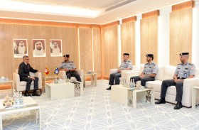 قائد عام شرطة أبوظبي يلتقي السفير التونسي