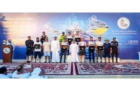 عبد العزيز بن حميد يتوج بلقب «المخضرمين» في ماراثون الإمارات للدراجات المائية