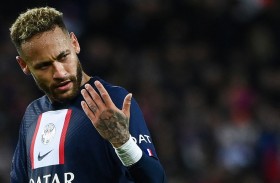 نيمار يمثل أمام محكمة في برشلونة قبل شهر من مونديال قطر 