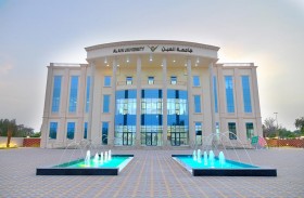 منح دراسية للمتفوقين وإجراءات ميسرة للطلبة الجدد في جامعة العين
