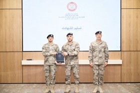 شرطة أبوظبي تحتفي بتخريج دورة المرشحين الجامعيين الأولى