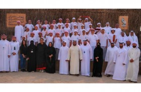 نادي تراث الإمارات يتوج الفائزين بسباق أبوظبي لقوارب التجديف التراثية