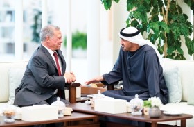 رئيس الدولة وملك الأردن يؤكدان أهمية ترسيخ الأمن والاستقرار المستدام في المنطقة