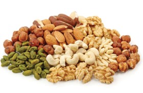 محاذير تناول المكسرات