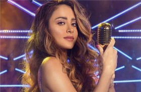  كارولينا كرم تطرح أغنيتها «زهايمر»