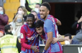 «هاتريك» لأوباميانغ تعيد برشلونة إلى المربّع الذهبي 