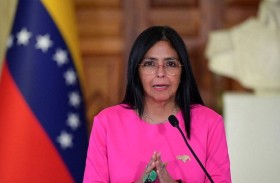 الرئيسة الموقتة لفنزويلا  تشكّل لجنة للإفراج عن مادورو 