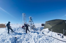 علماء يكتشفون وجود مياه دافئة في القارة القطبية الجنوبية تسهم فى ذوبان الأنهار 