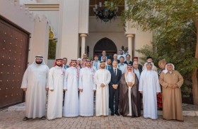 جمعية الإمارات للخيول العربية تبحث التعاون مع ضيوف جناحها بمعرض الصيد