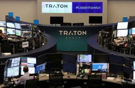 أسهم أوروبا تتراجع مع ترقب مستجدات المحادثات التجارية 