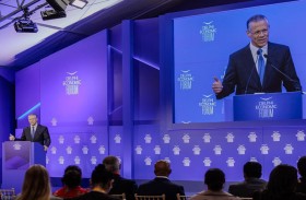 المبعوث الخاص لوزير الخارجية لشؤون الأعمال والأعمال الخيرية يدعو إلى تعزيز الإمكانات الاقتصادية الاستباقية وتوسيع آفاق التعاون بمنتدى «دلفي»