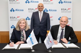 «ألكوا» الأمريكية والإمارات العالمية للألمنيوم توقعان اتفاقية طويلة الأجل لتوريد الألومينا