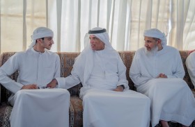 سعود بن صقر يعزي في وفاة إبراهيم حميد بن هاشل الطنيجي