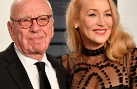 مردوخ طلق زوجته الرابعة بإيميل من 11 كلمة