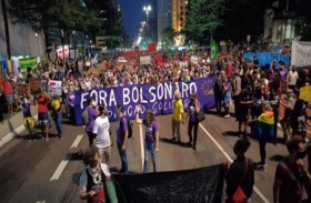 البرازيليون يتظاهرون مجددا للمطالبة بإقالة بولسونارو 