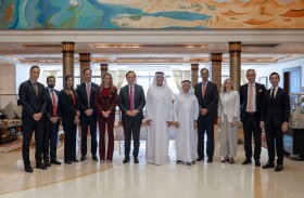 سعود بن صقر يستقبل وفد بنك رأس الخيمة الوطني وماستركارد